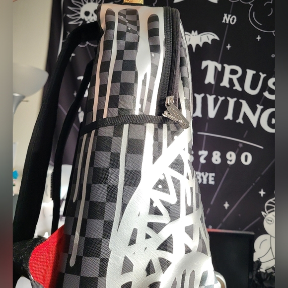 Sprayground backpack gray checkered and silver drip print - Picture 5 of 9